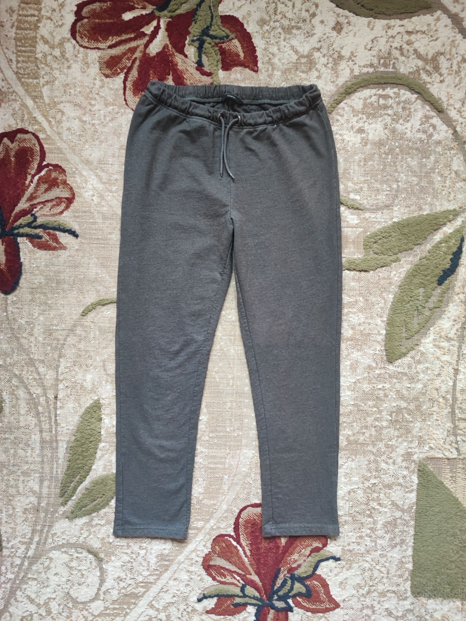 Продам женские спортивные штаны р М