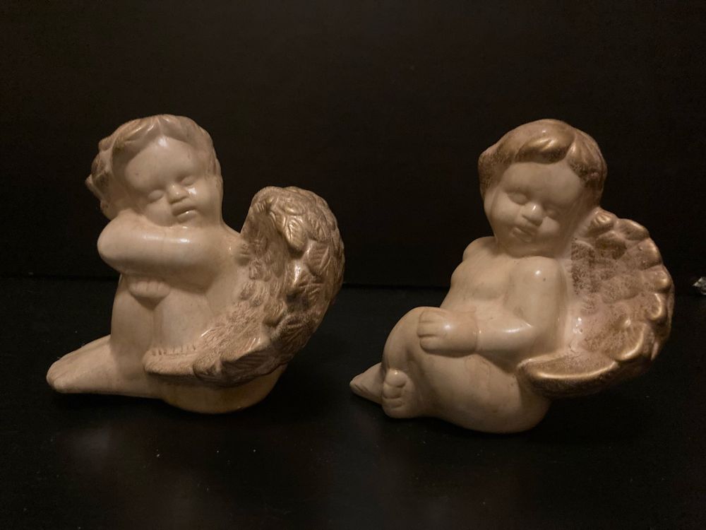 Duas Figuras de Anjos de luxo muito bonitas.