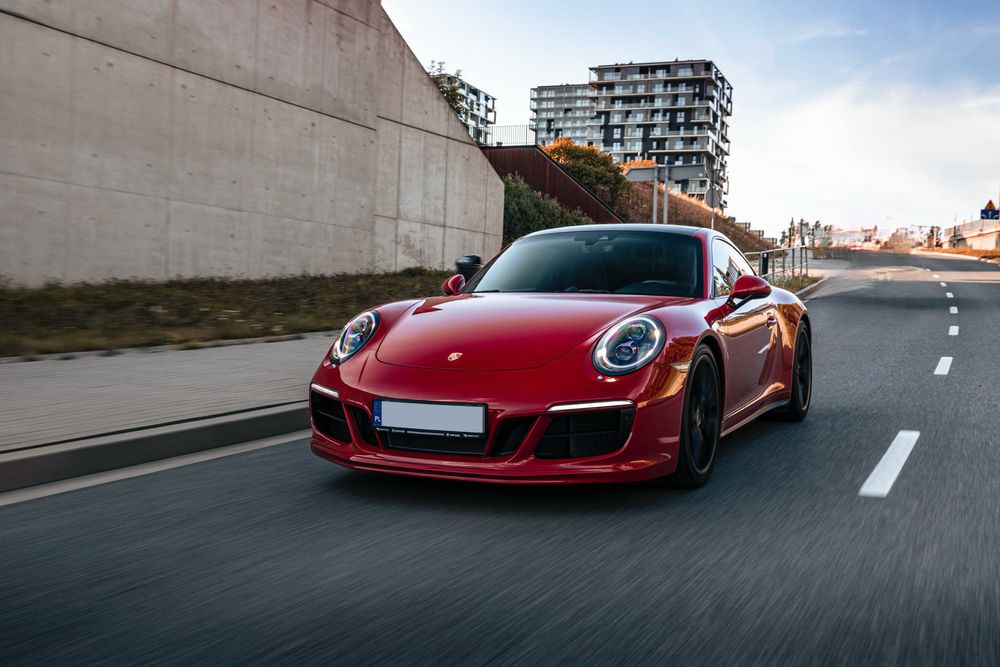 Wynajem PORSCHE 911 Carrera 4s, Audi RS3 2023, GOLF 7.5R, A45s AMG, M3