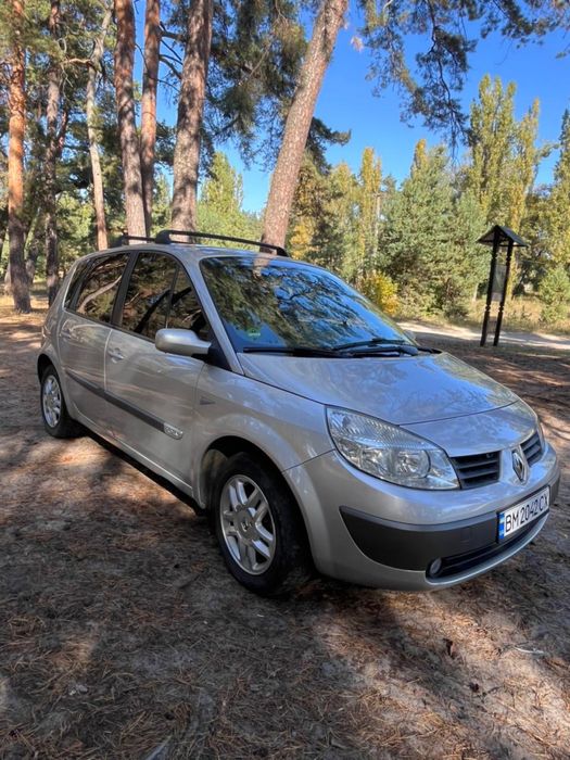 Надійне авто Renault Scenic