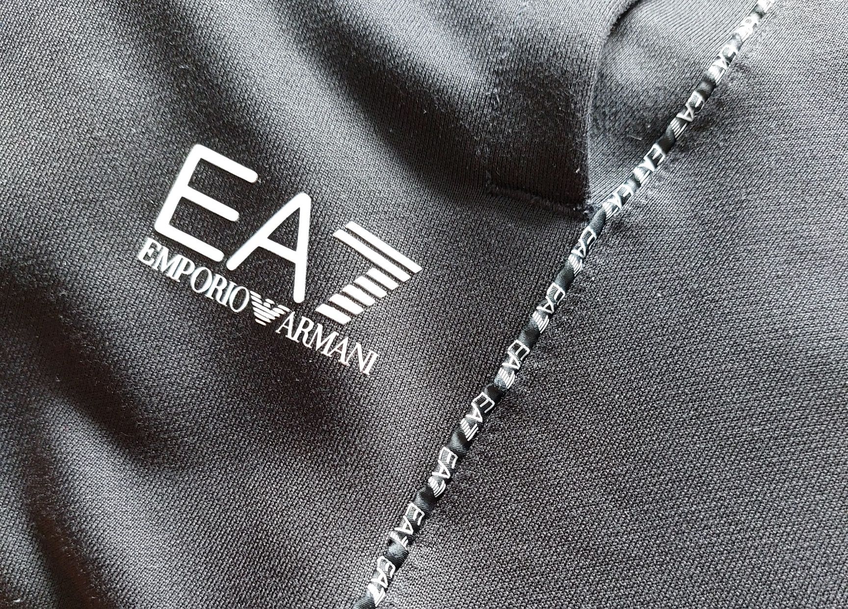 EA7 emporio armani spodnie dresowe jogger męskie śliskie r. XXL