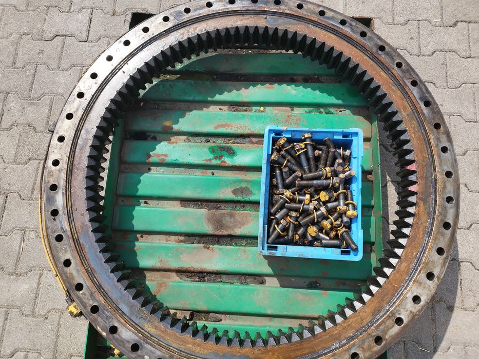 Liebherr 922 łożysko obrotu, wieniec