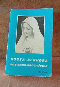 Livro religioso antigo