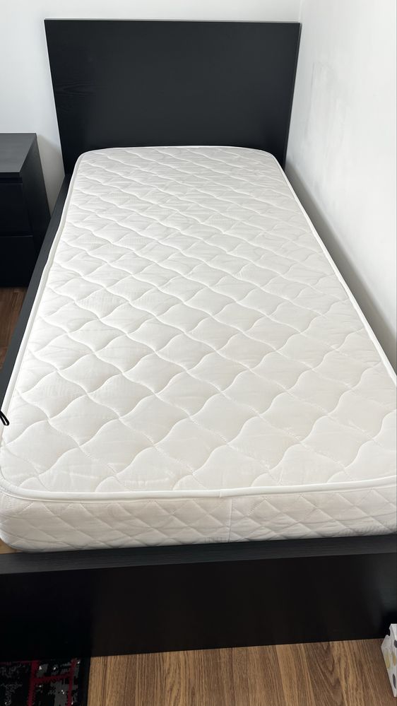 Cama com colchao