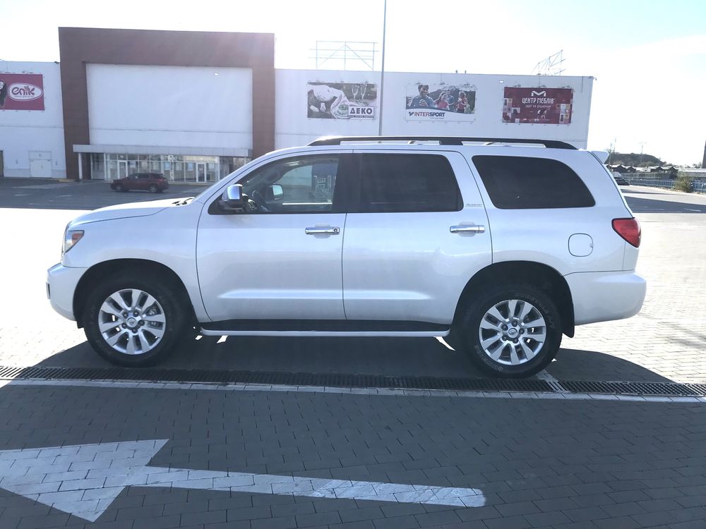 Продам Toyota Sequoia Platinum