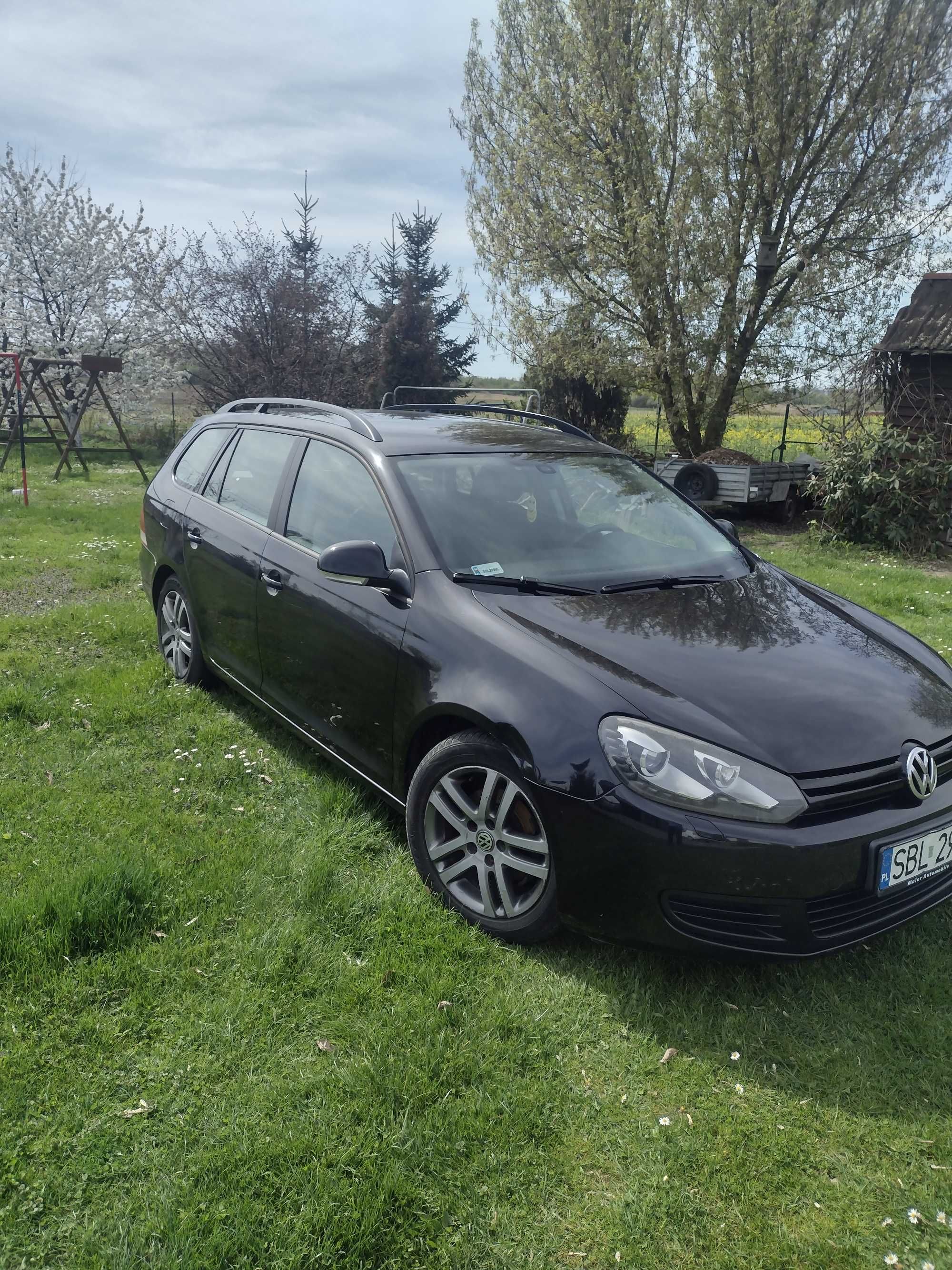 VW GOLF VI 1.6 TDI VARIANT ( uszkodzony dymi )