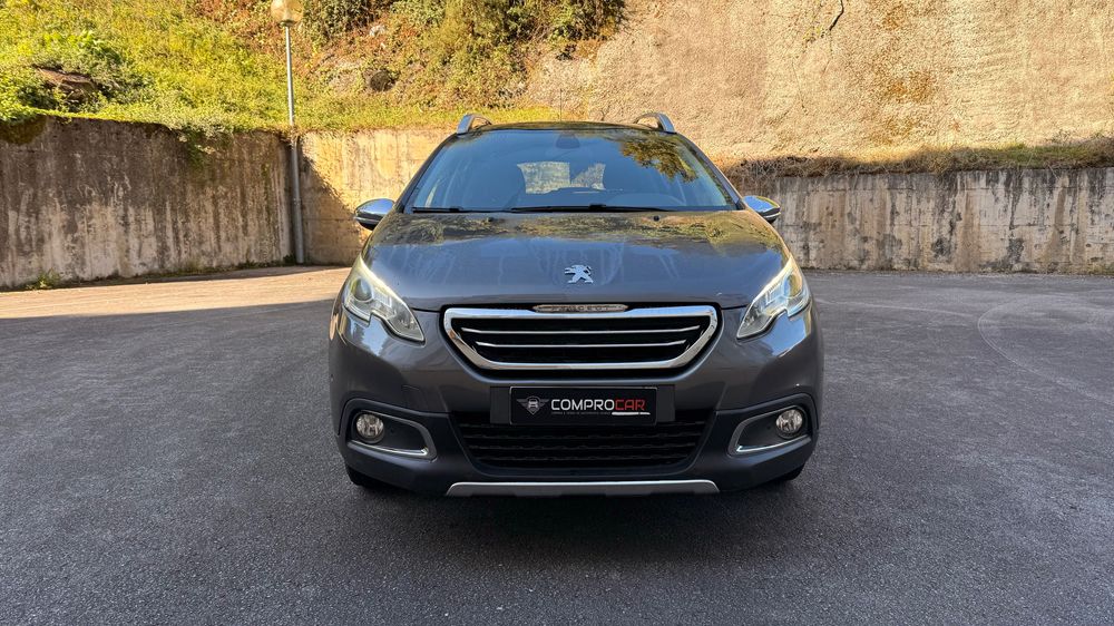 Peugeot 2008 1.2 PureTech Allure 110cv - Teto Panorâmico