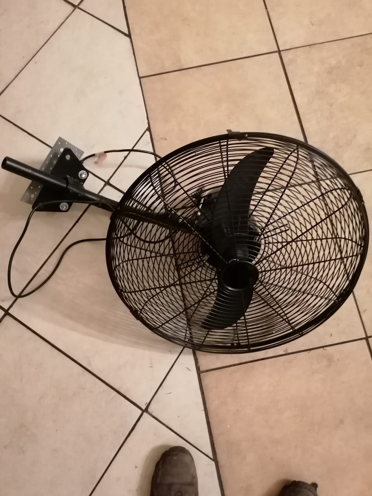 Wentylator przemysłowy naścienny FENNE model 03.285