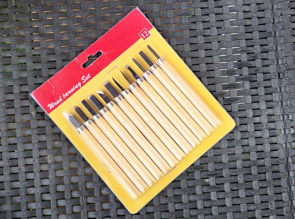 Dłuta do rzeźbienia w drewnie - zestaw 12-częściowy