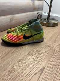 Футзалки Nike magista