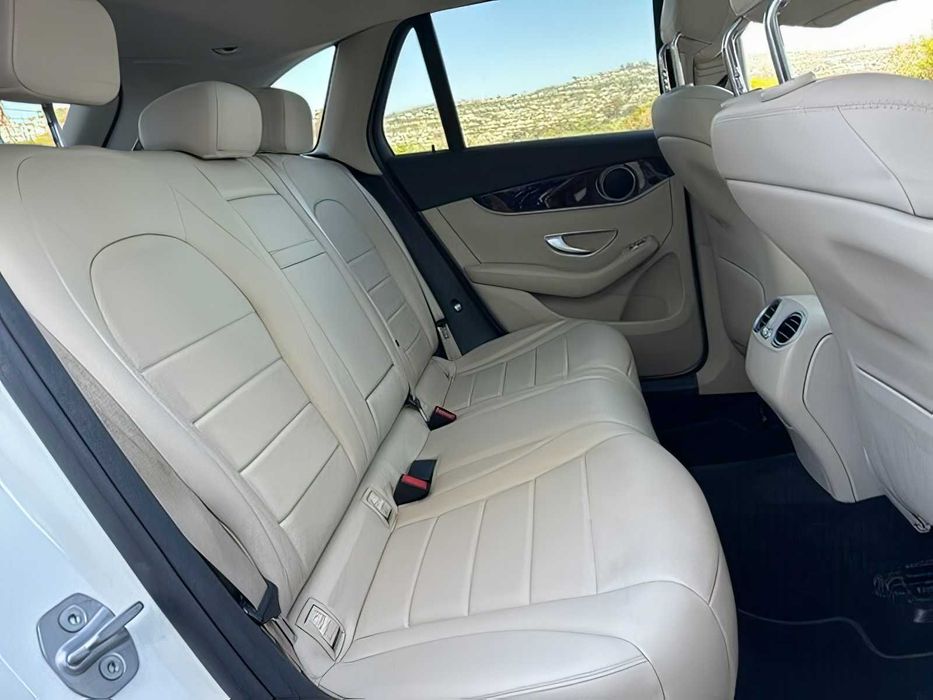 Mercedes-Benz GLC 300      2017