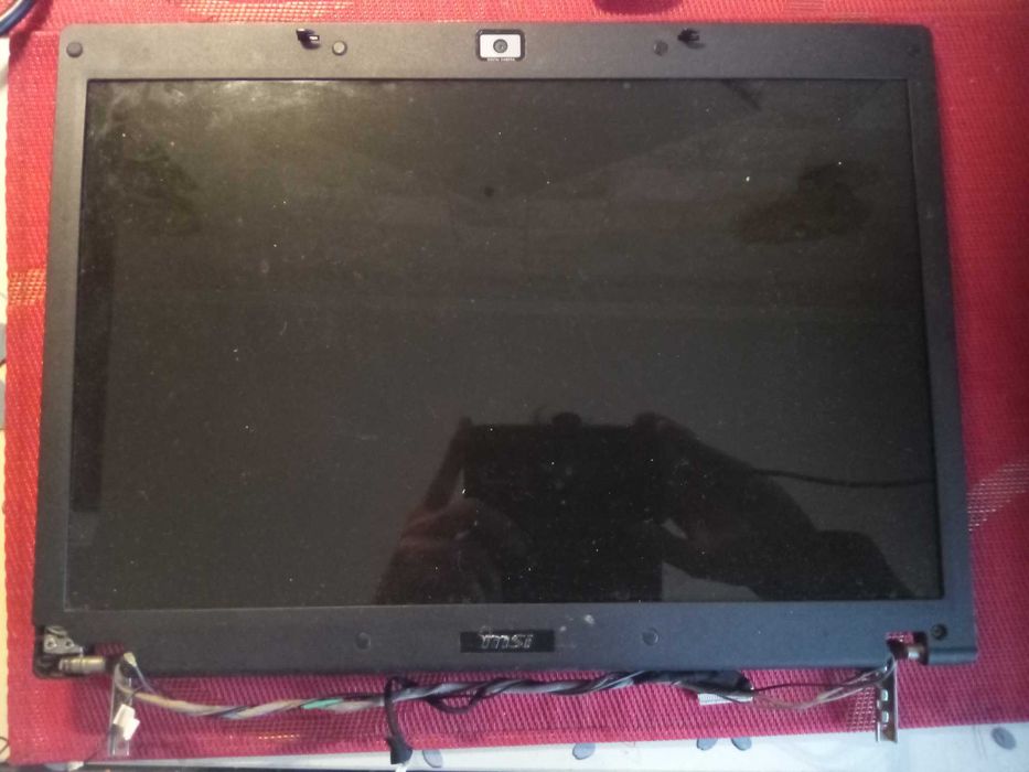 Набор запчастей к ноутбукам - матрицы, клавы