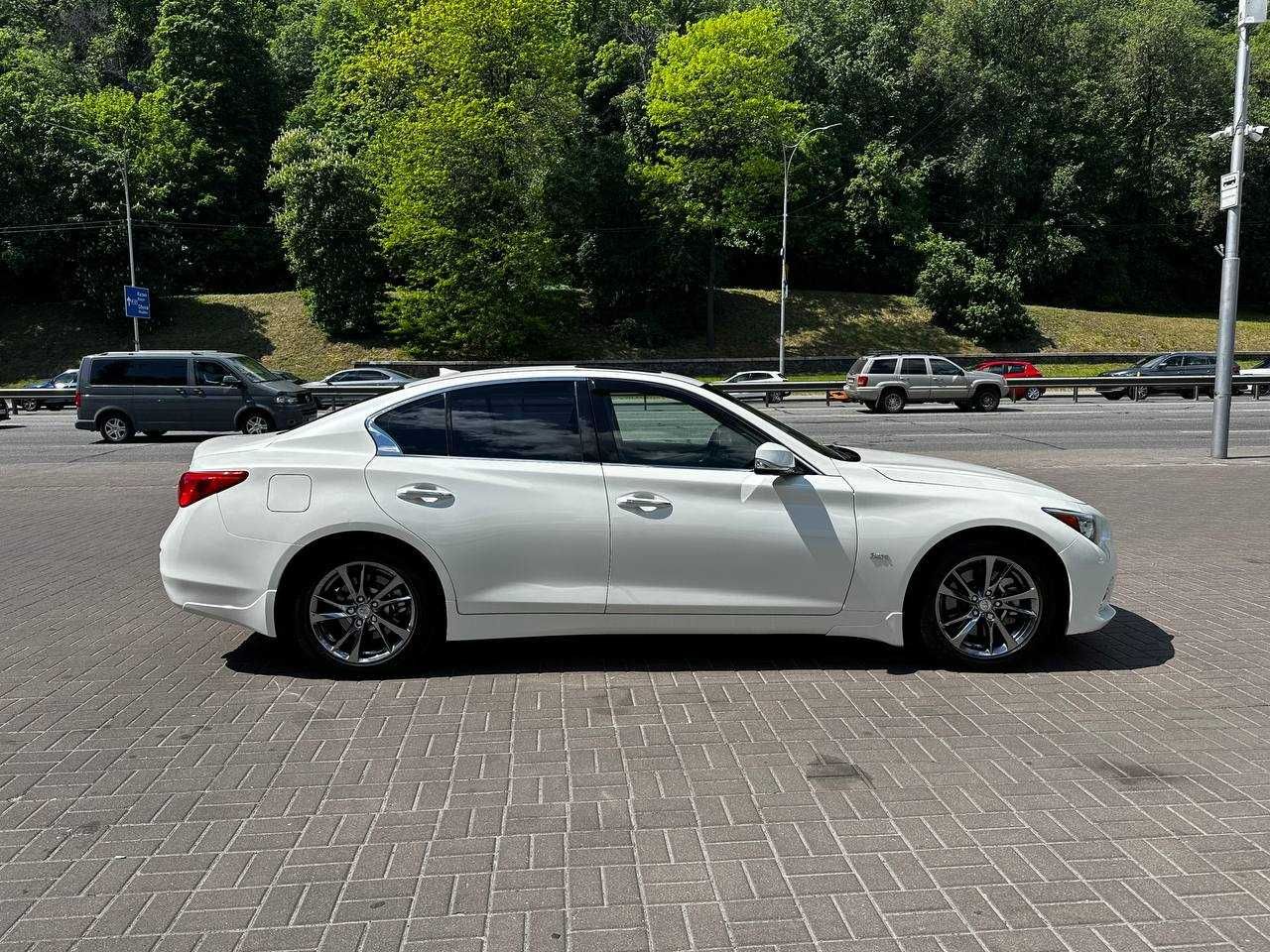 Infiniti Q50 2016