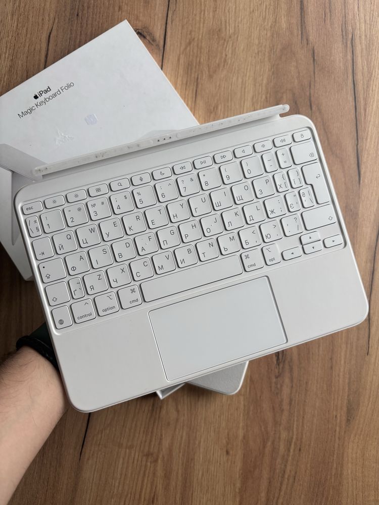 Apple Magic Keyboard Folio iPad 10.9 10 (2022)/iPad 11 (2025) (MQDP3)