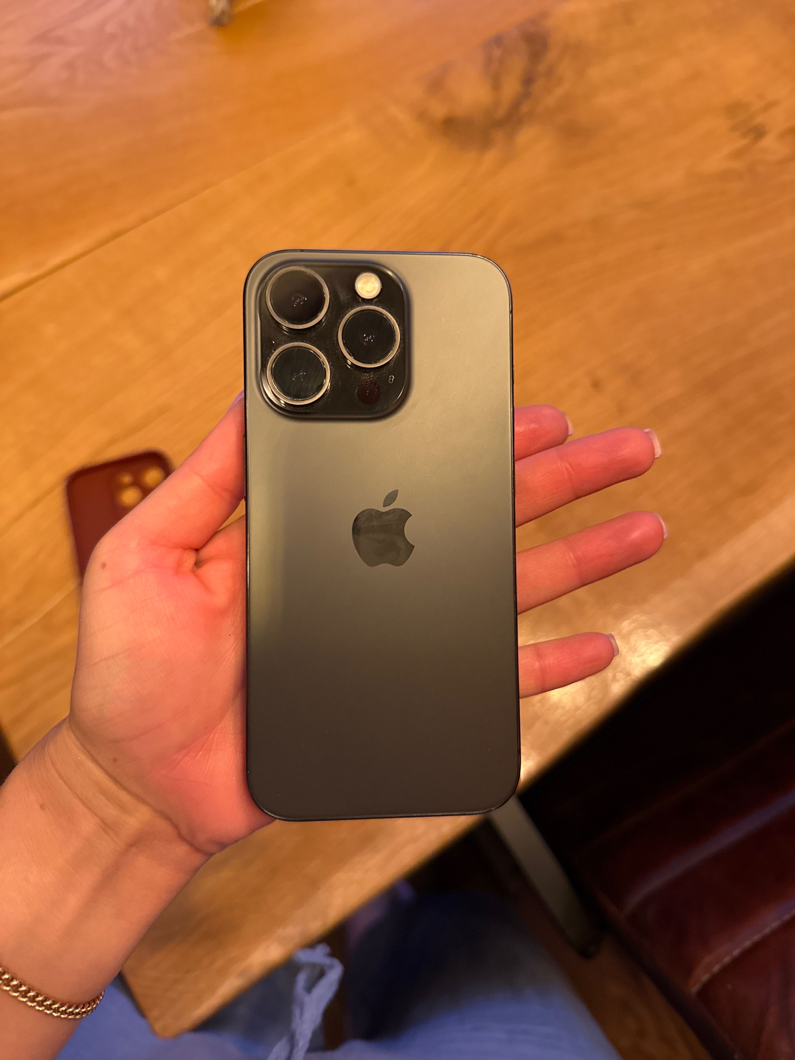 iPhone 15 pro 128GB