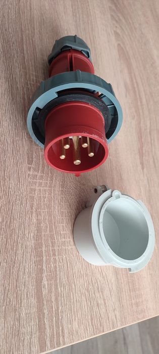 Wtyczka Mennekes 32A,5p,6h,400V,IP67