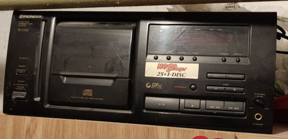 Stary odtwarzacz CD Pioneer