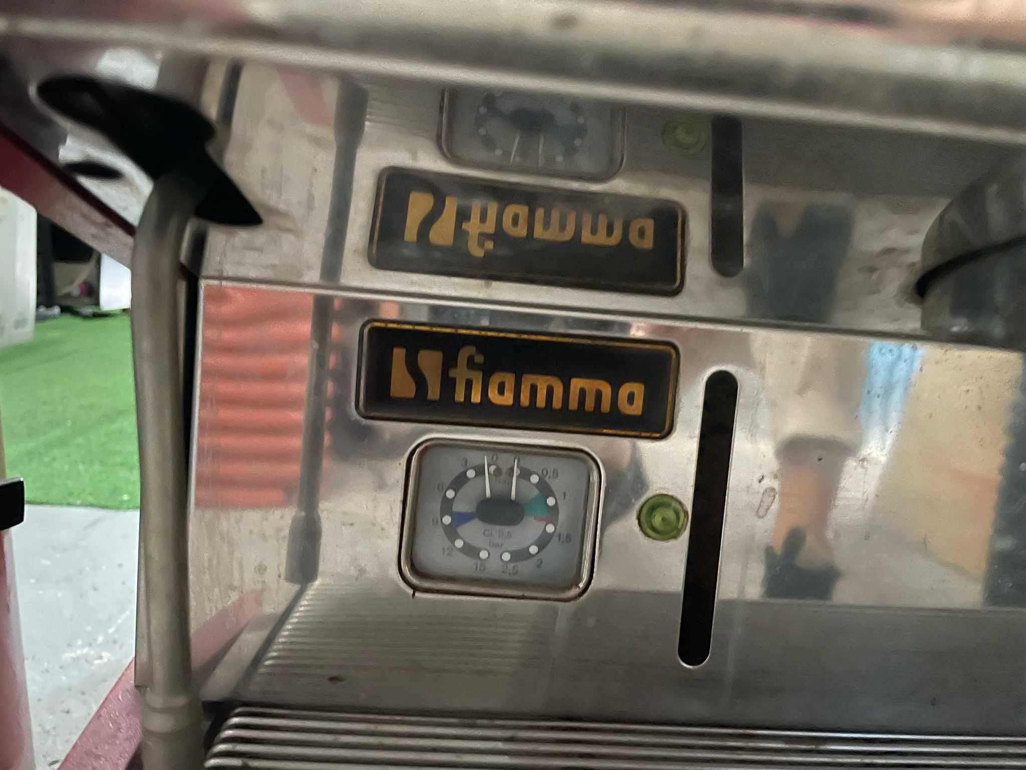 Máquina de café Fiamma + moinho