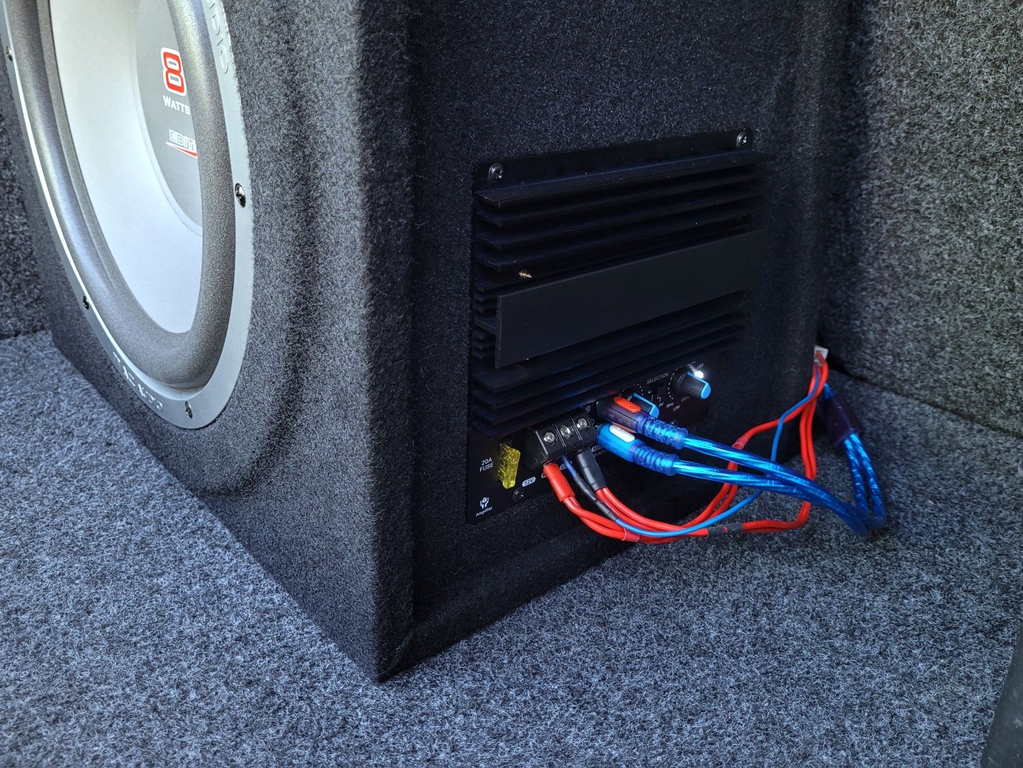 Subwoofer Aktywny 12" ze wzmacniaczem (Tuba basowa skrzynia)