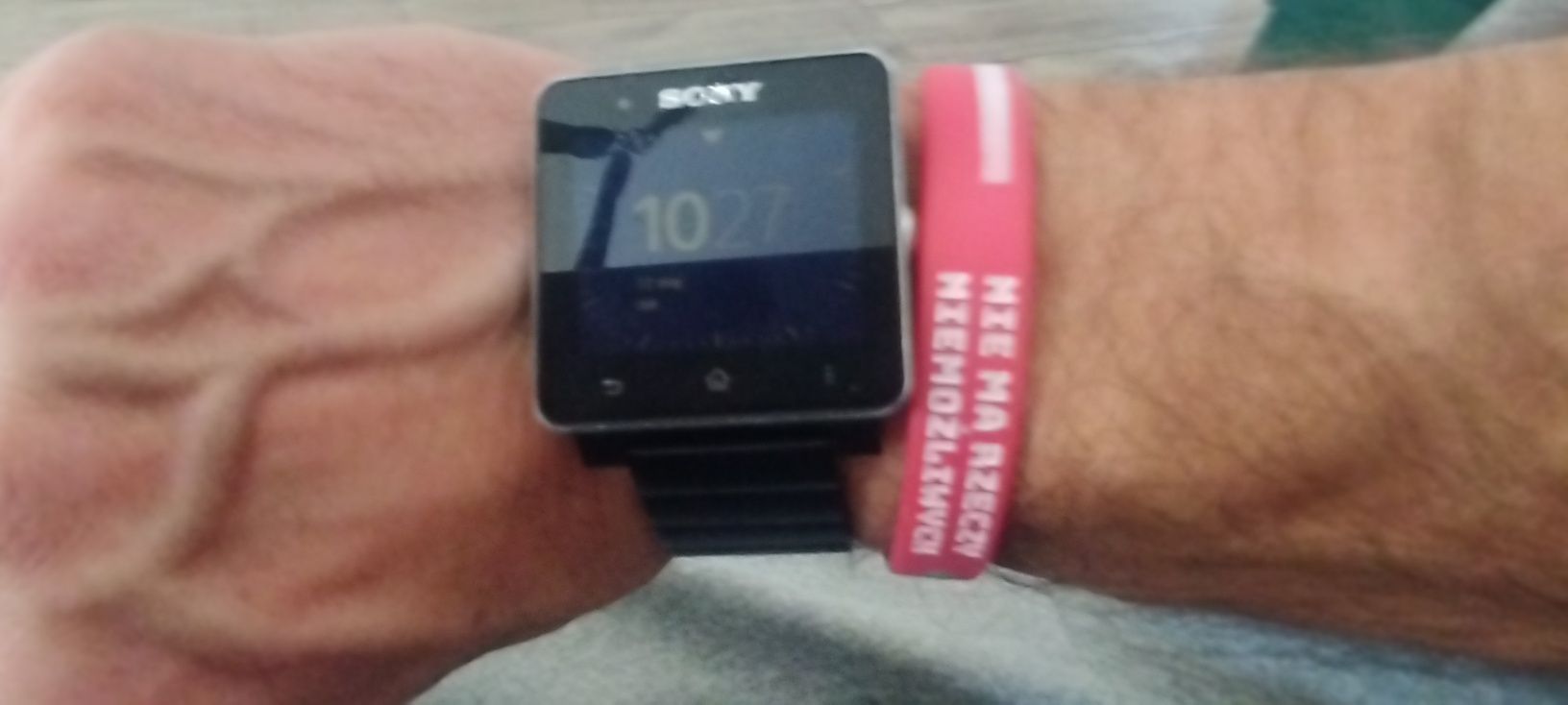 Smartwatch sony  smartwatch 2 w dobrym stanie