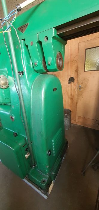 Frezarka uniwersalna FWA 39 stół 1600x400 mm + glowica pozioma skretna