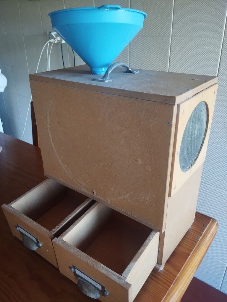 Máquina de limpar sementes