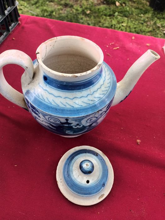 Bule em faiança do norte (penso)