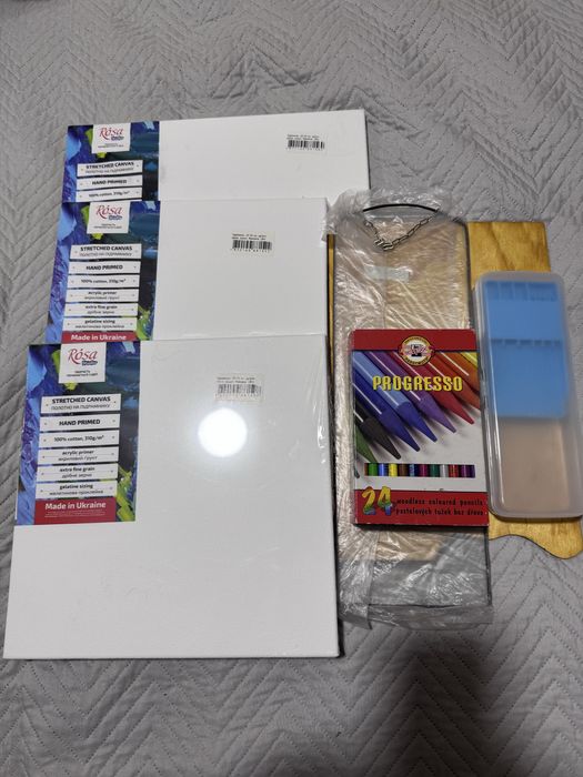 Лот художніх матеріалів