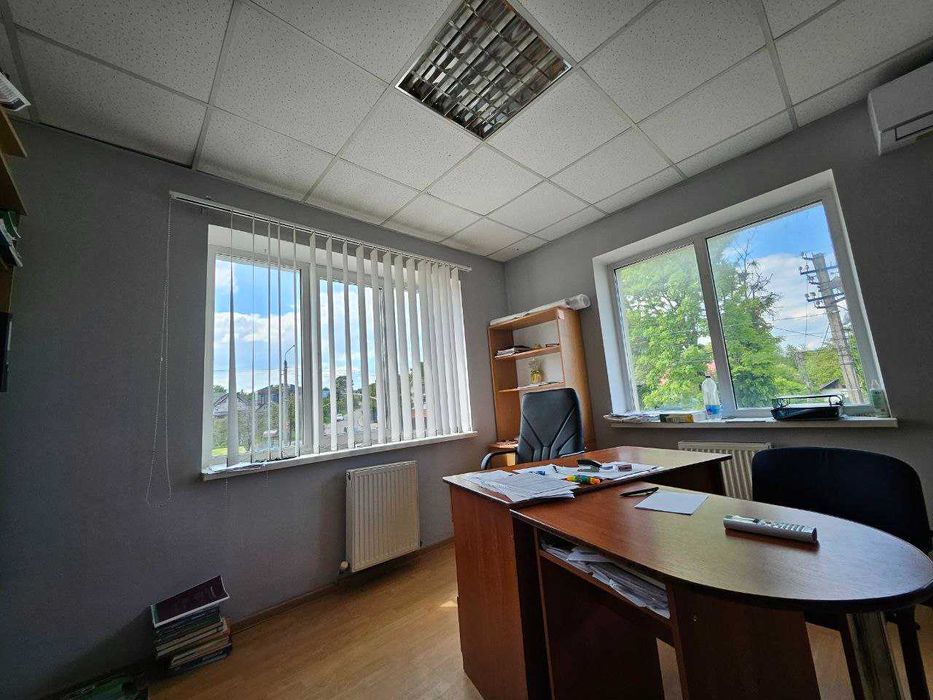 Продаж окремо стоячої комерційної споруди 187м2+4,17 сотки.