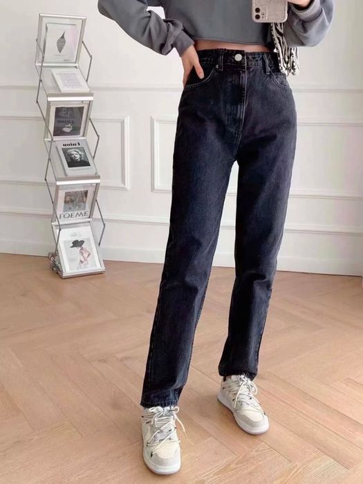 Джинсы Mom с высокой талией