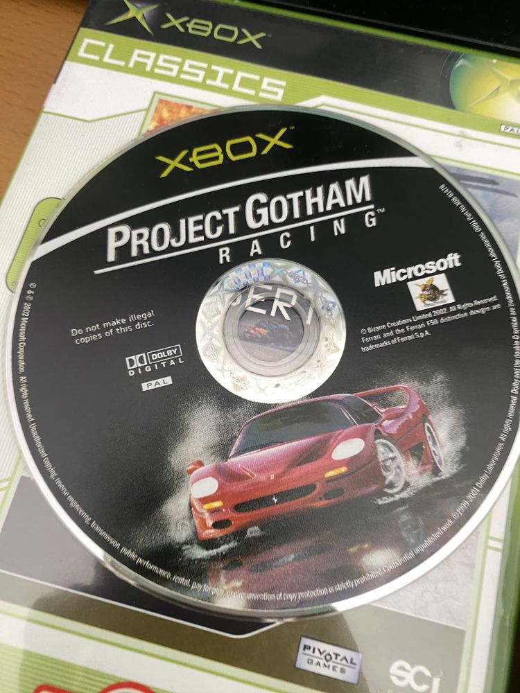 XBOX classic com comando e 6 jogos