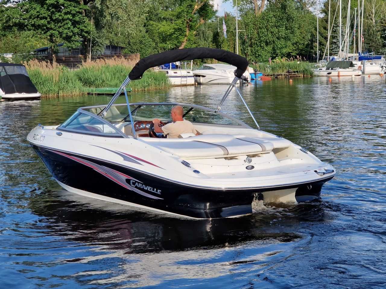 motorówka CARAVELLE 217 LS Mercruiser 5.0 MPI 260 HP