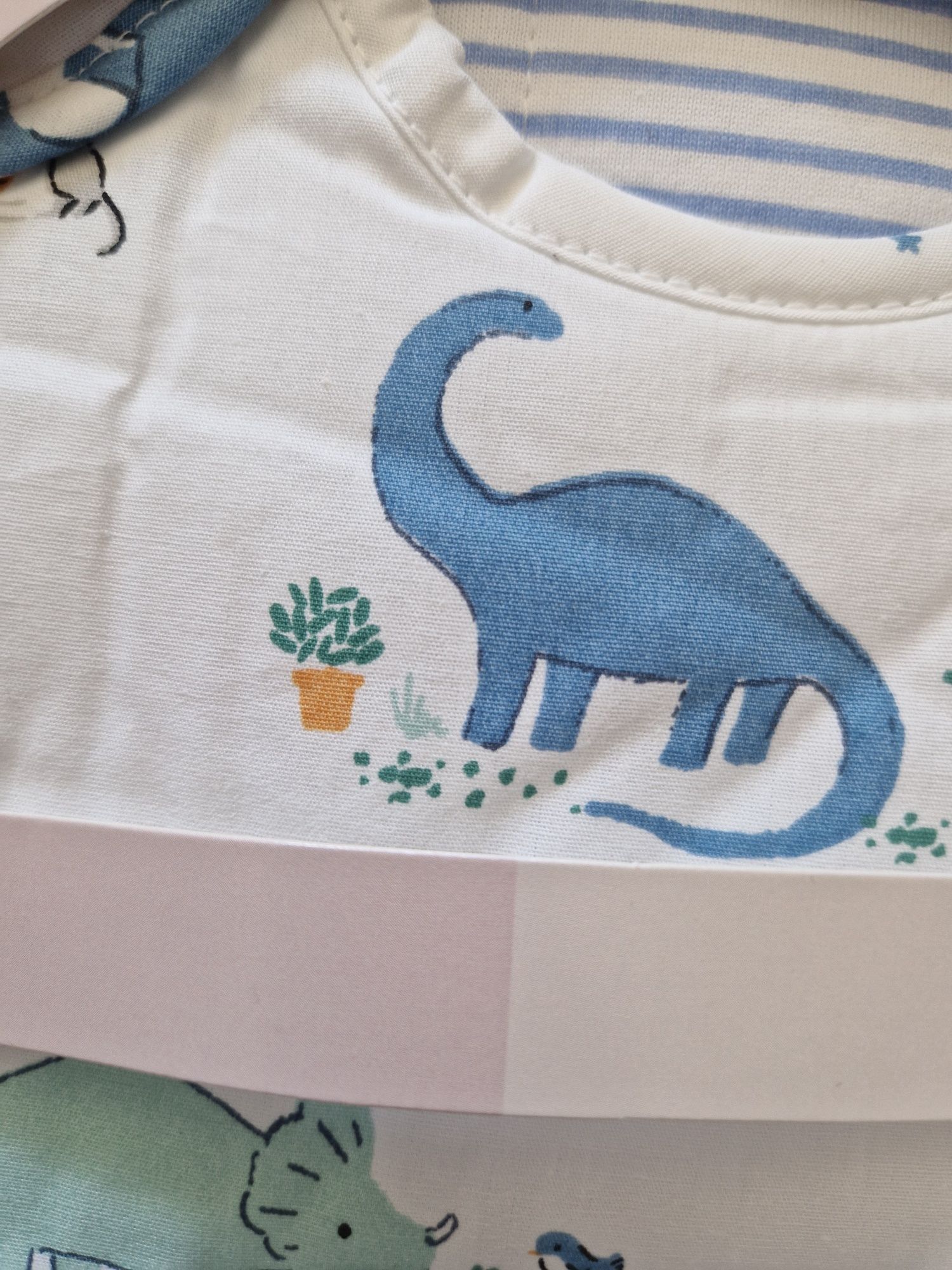 Śpiworek do łóżeczka na ramiona dinozaury 2,5 tog r 0-6m