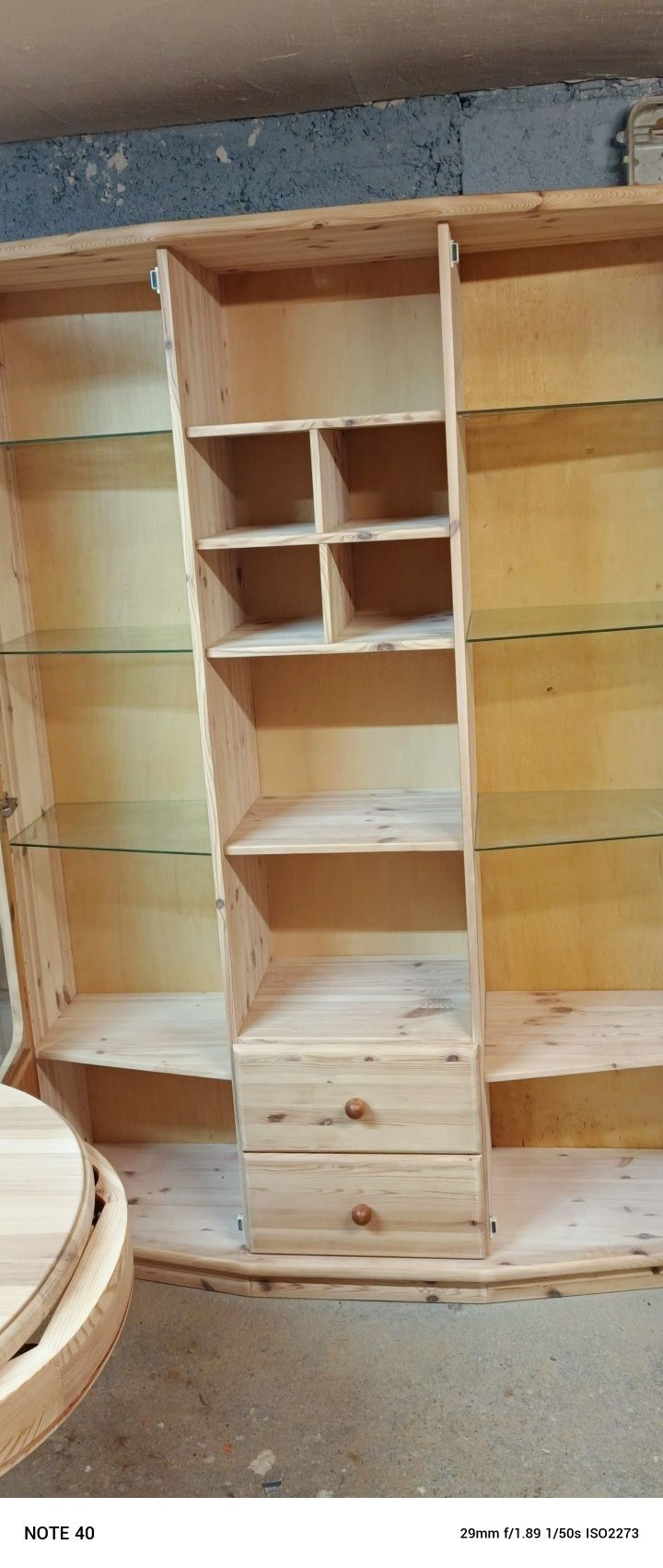 Duża stylowa witryna/biblioteka, grube lite drewno sosnowe