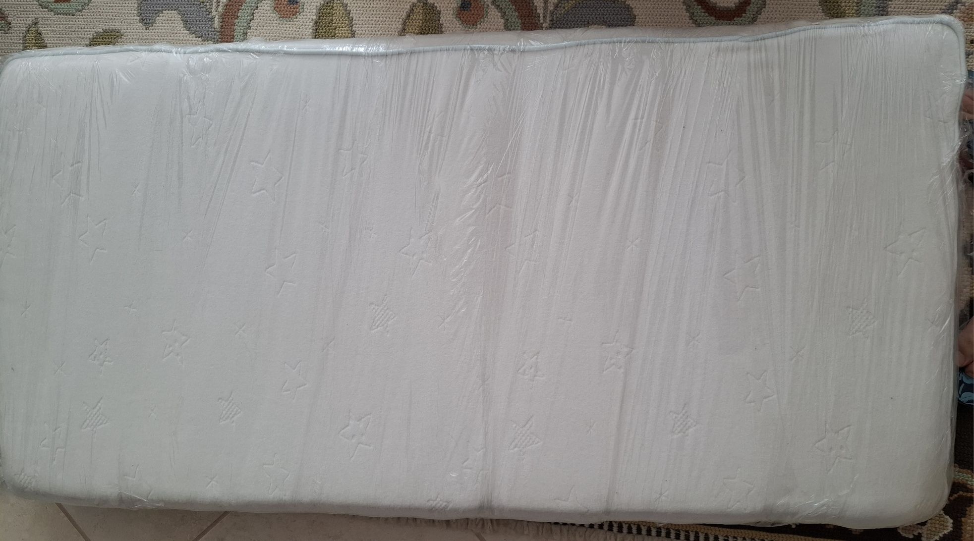Colchão de bebé do ikea