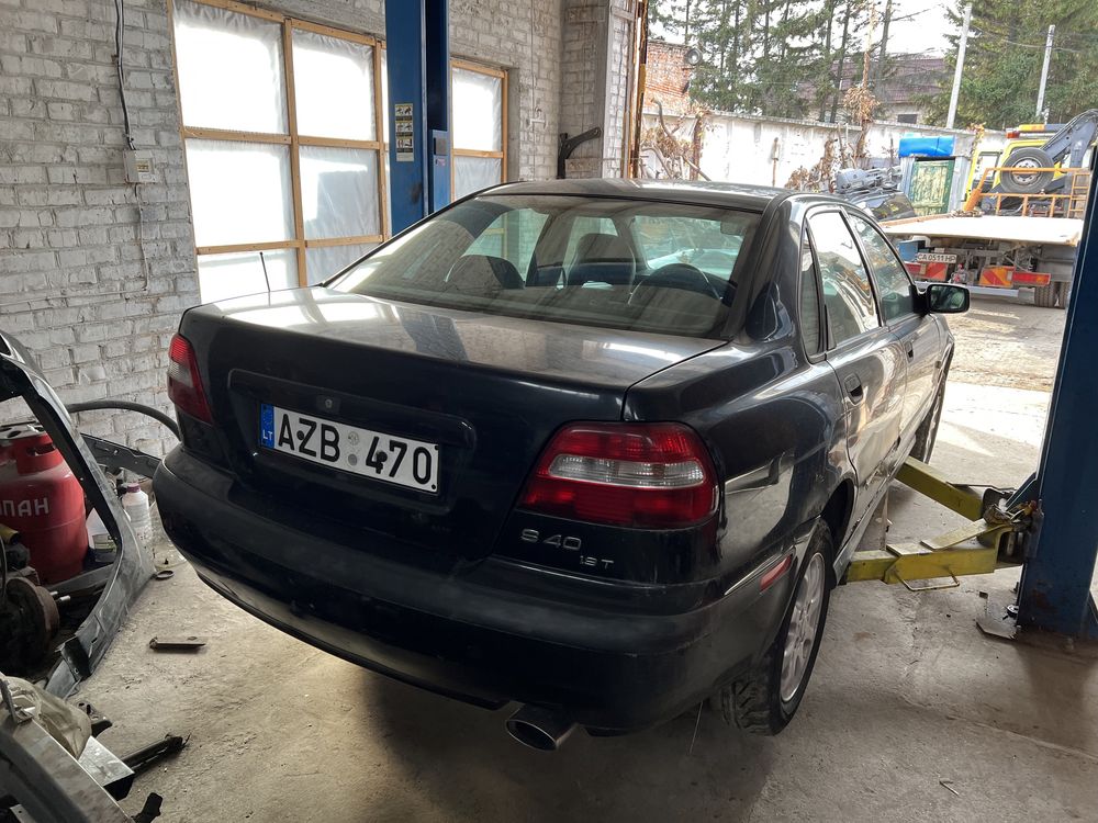 Volvo s40 1.9T по запчастинам