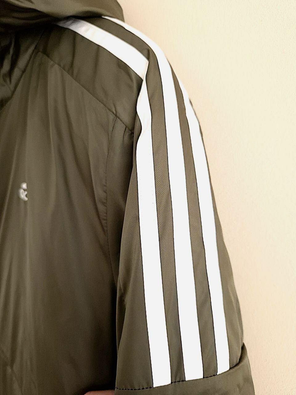 Куртка з капюшоном Adidas W ESS INS розмір XS