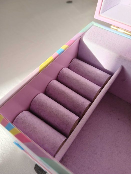 Guarda-Joias Unicórnio e Caixa de Música