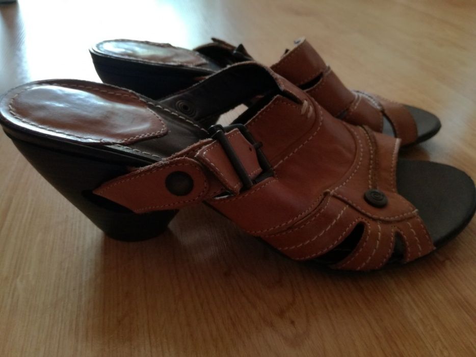Buty klapki Lasocki r.39 nowe