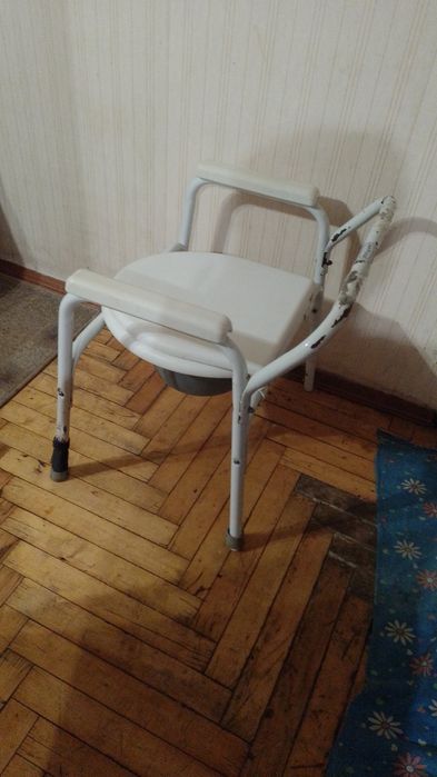 Кресло - туалет.