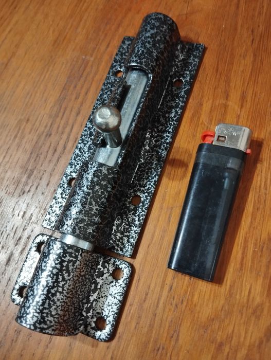 Замок задвижка на дверь. Очень мощный. Новый.