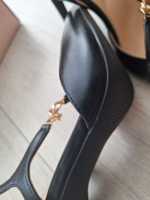 Szpilki czarne rozm.40