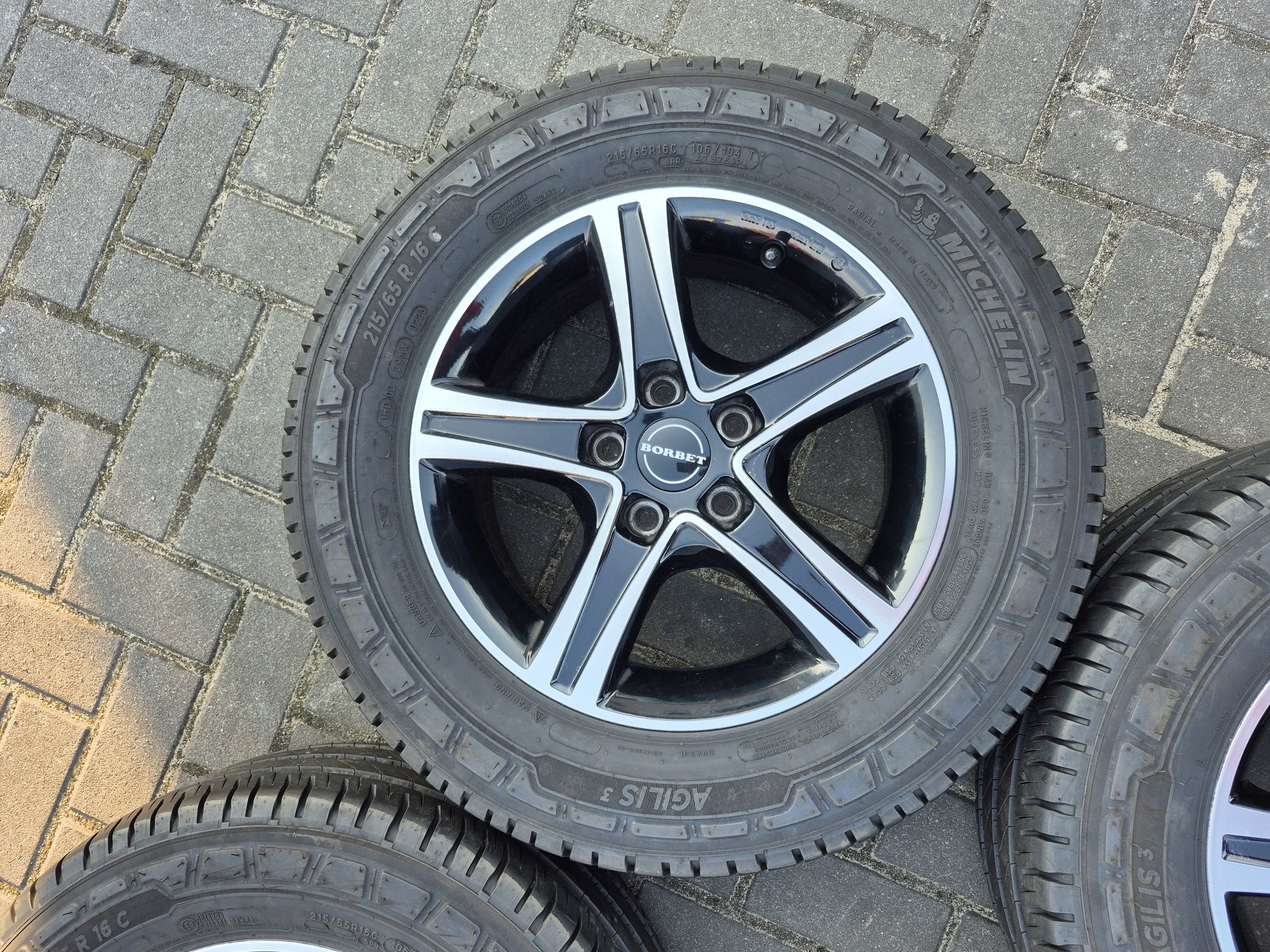 Koła do RENAULT TRFIC VIVARO 5x114.3 16 Cal 6.5J 215/65 R16C DOT23 8mm