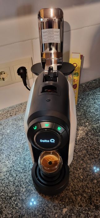 Máquina de café Delta Q com capsulas