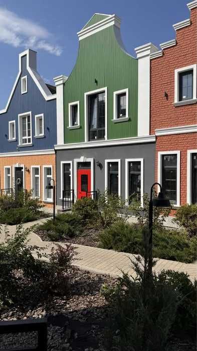 Таунхаус в атмосферном закрытом коттеджном поселке
"Holland" в Лесках