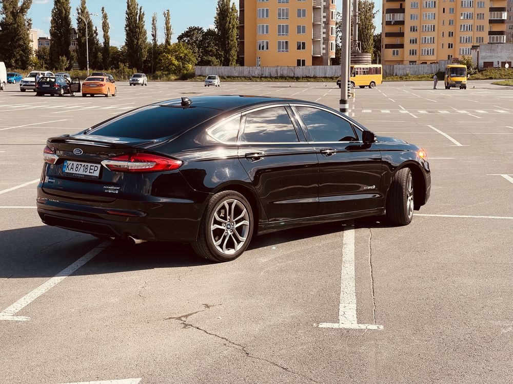 Ford Fusion Titanium Hybrid 2019