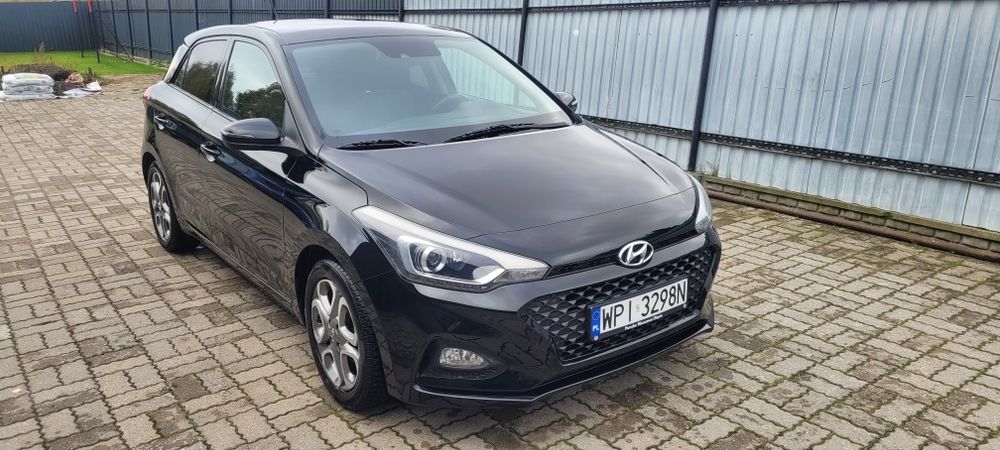 Hyundai i 20 klima gaz car play