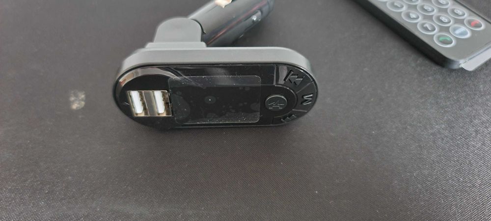 Transmiter FM BT do auta