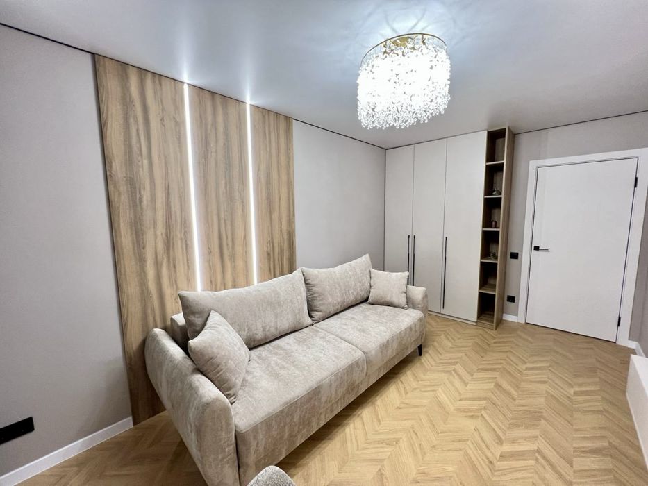 2кім. квартира в новобудові з ремонтом меблями та технікою