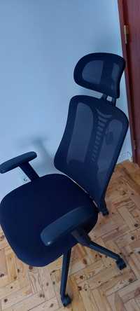 Vendo cadeira ergonômica Magic Life